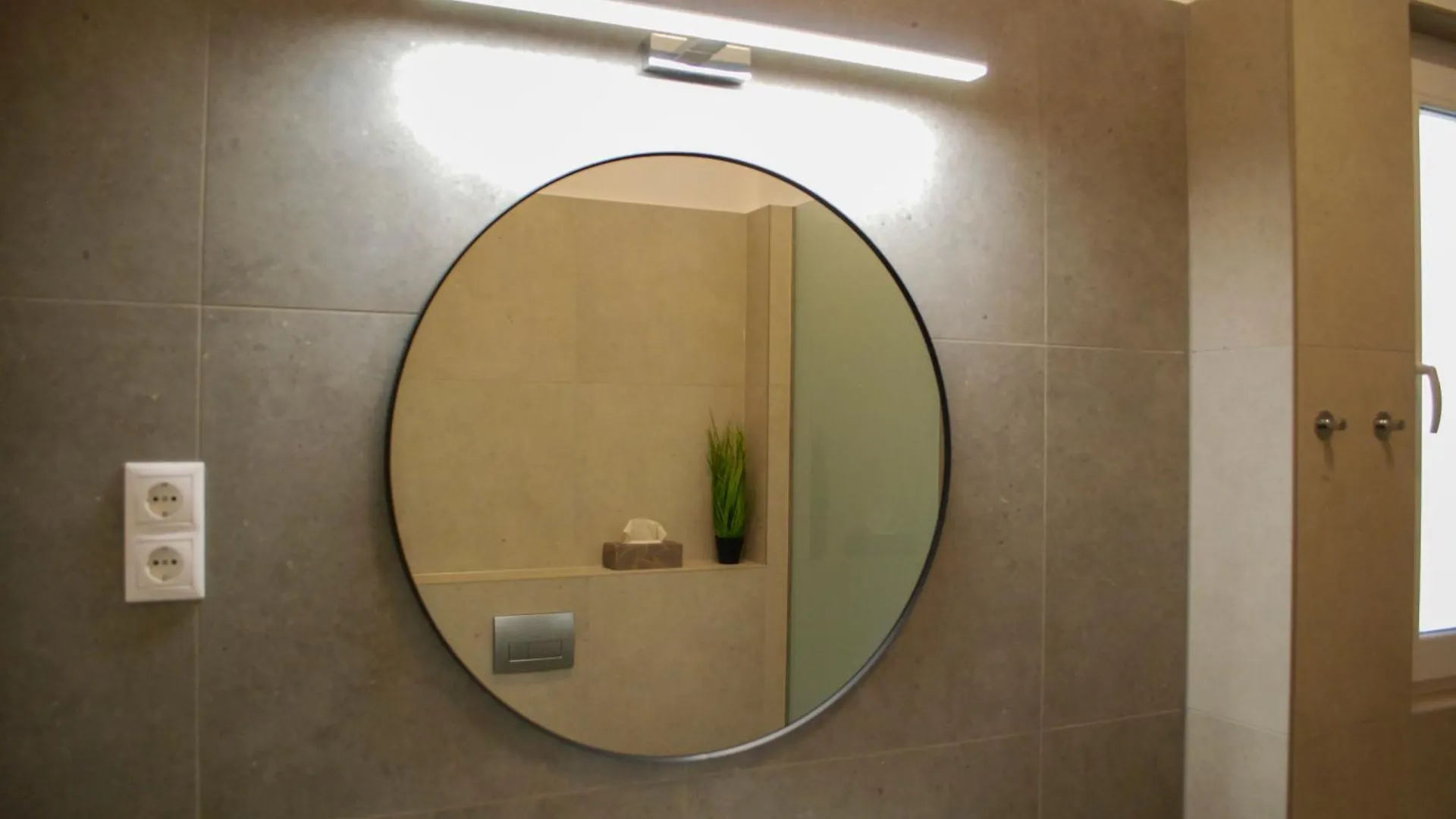 Sunny Apartment In Buda Будапешт